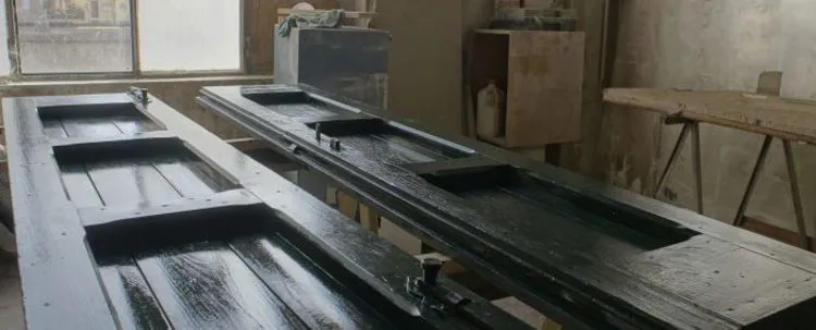 Restauro di mobili, infissi in legno, tornitura di oggetti in legno